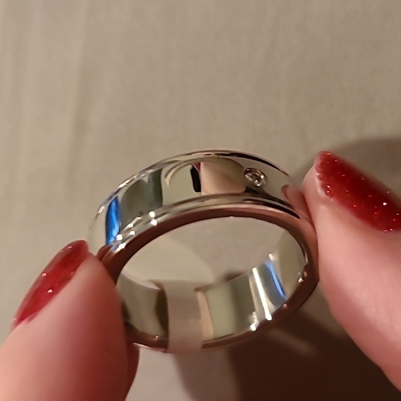 Simple stainless steel cubic zirconia inlay ring - Picture 5 of 5
